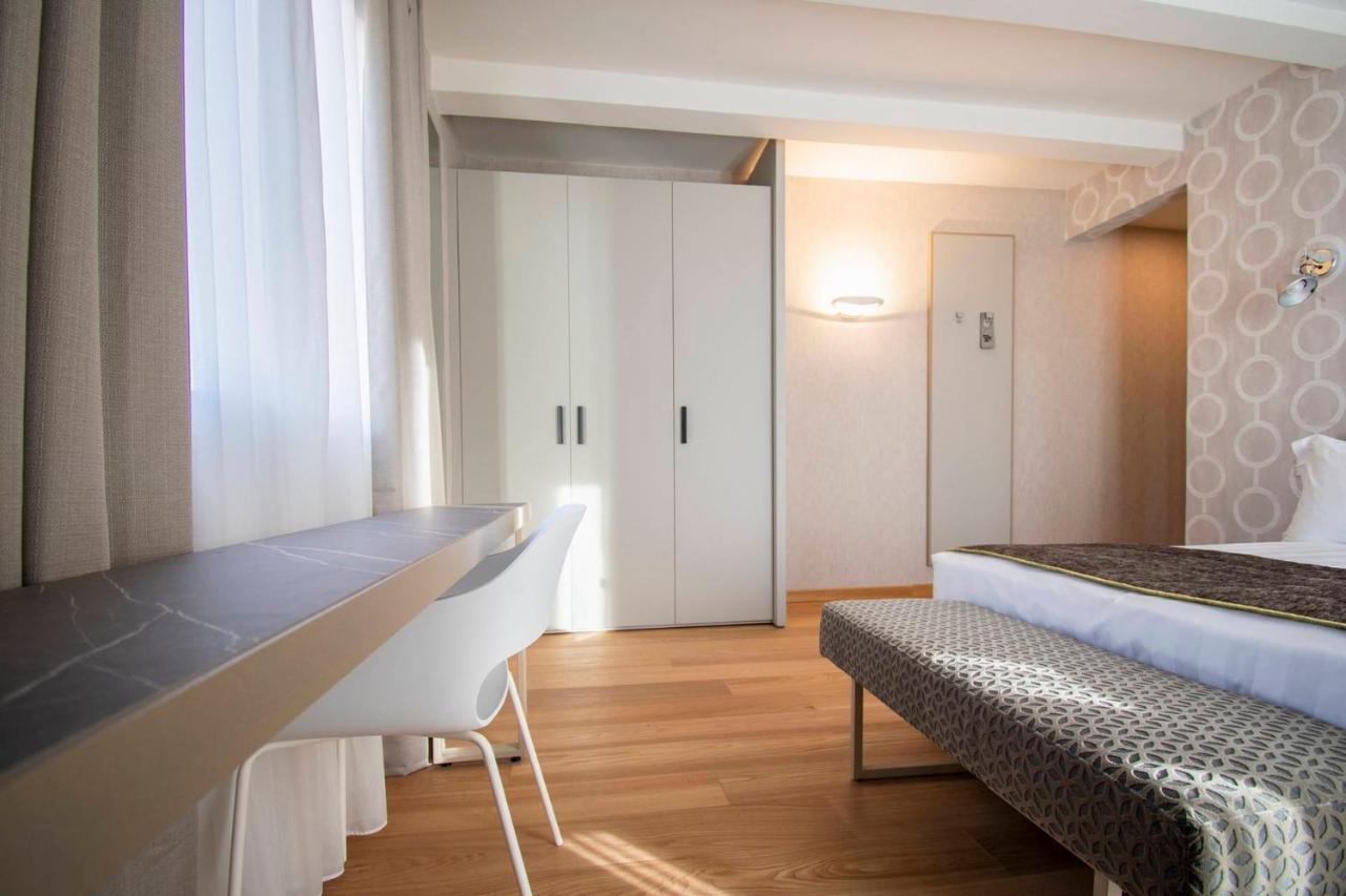 לידו די קאמאיורה Hotel Medusa מראה חיצוני תמונה